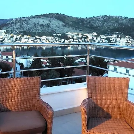 Penthouse Sea View Apartament *